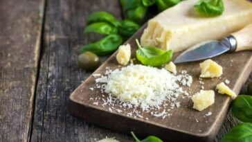 Does cheese go with pie?