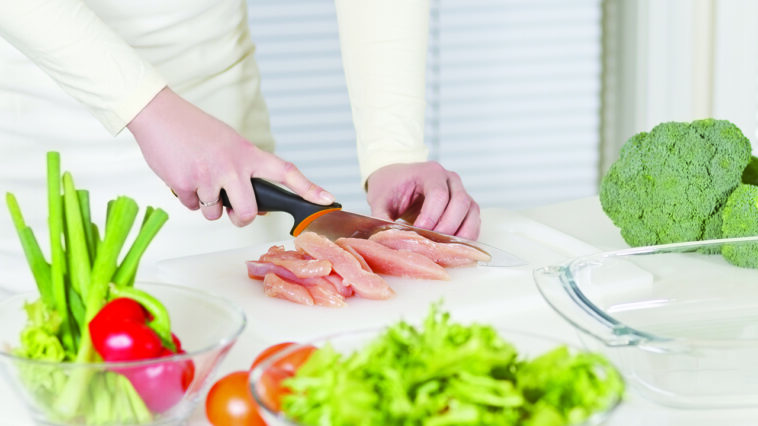 Does chilis actually cook their food?