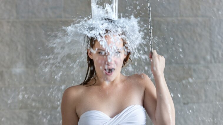 Does cold water cool you down?