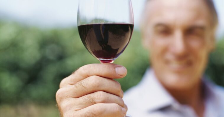 Does dry wine have more alcohol?