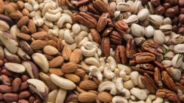 Does eating nuts cause gas?