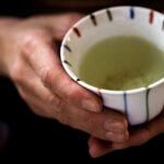 Does green tea make you poop green?