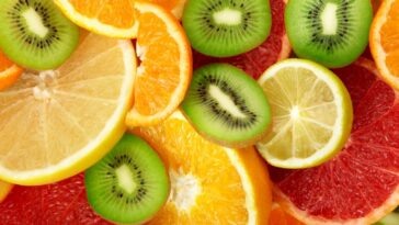 Does lime contain alkaline?