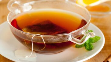 Does mugwort bring on period?