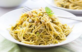 Does olive oil Stop pasta sticking?