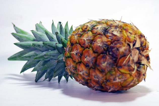 Does pineapple dissolve blood clots?