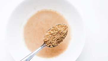 Does soluble fiber make you poop?