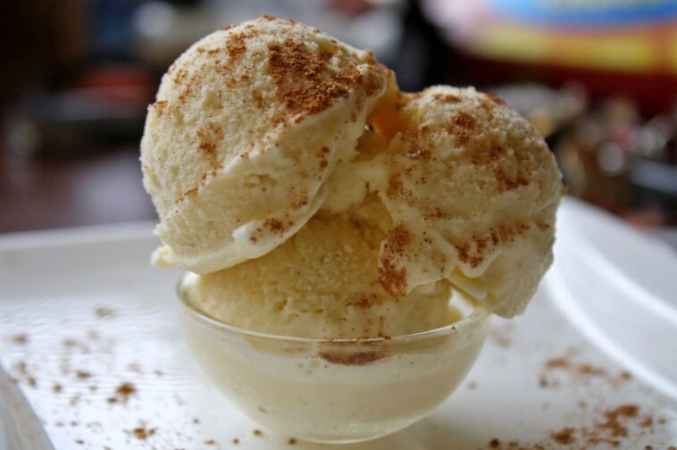 Does store-bought eggnog have eggs?