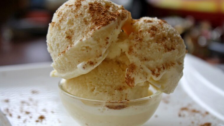 Does store-bought eggnog have eggs?