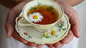 Does tea calm anxiety?