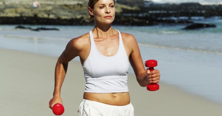 Does walking help you lose back fat?