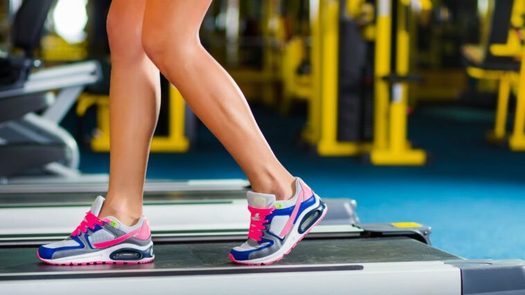 Does walking tone your butt?