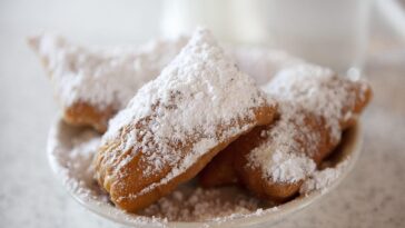 How big are Popeyes beignets?