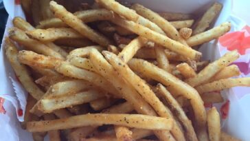 How big is a large cajun fries from Popeyes?