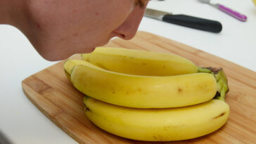 How can you tell if a banana has gone bad?