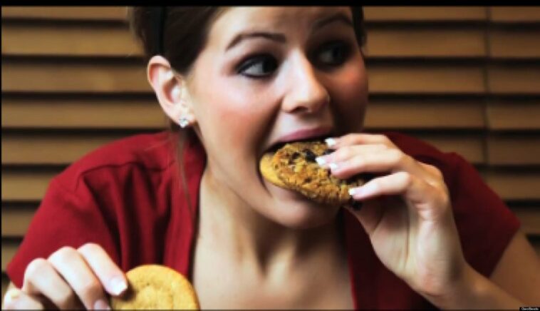 How do I stop snacking when Im not hungry?