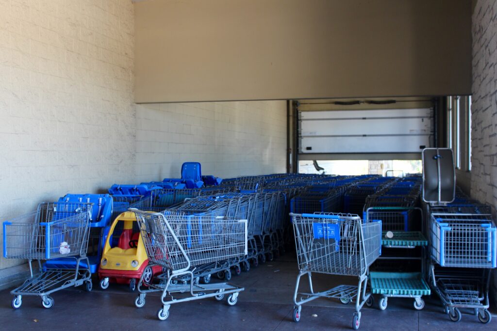 How do Walmart shopping carts lock?