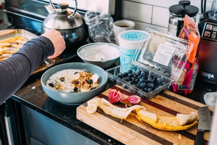 How do busy families meal prep?