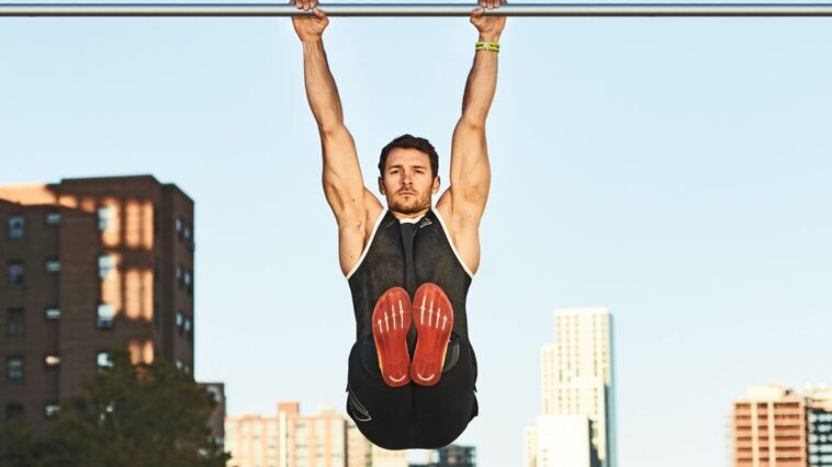 How do men target love handles?