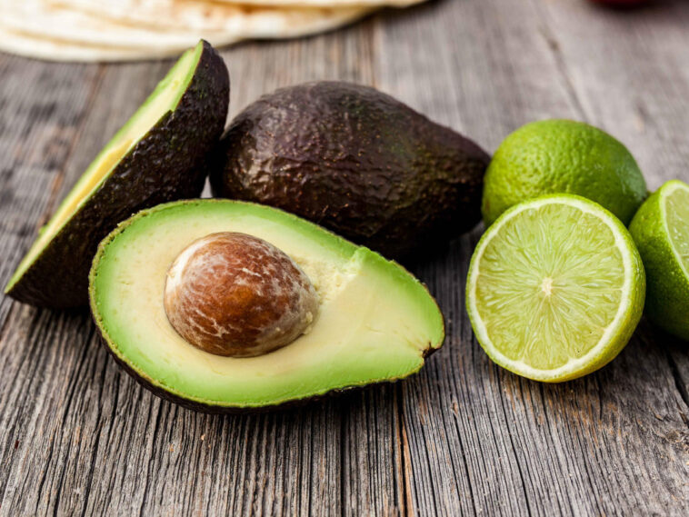 How do restaurants keep avocados from turning brown?
