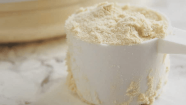 How do you add unflavored protein powder to soup?