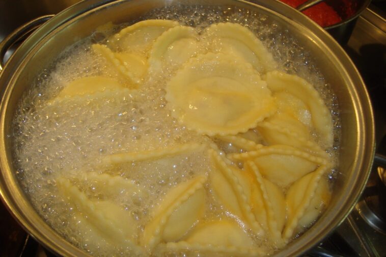 How do you cook ravioli?