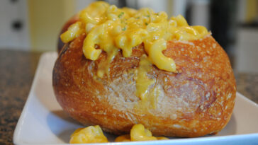 How do you eat Panera Bread bowls?