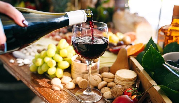 How do you eat cheese and wine together?