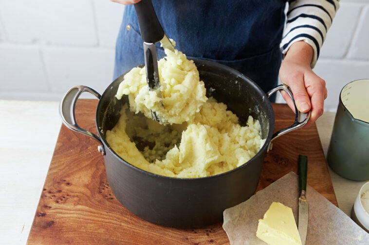 How do you firm up mashed potatoes?