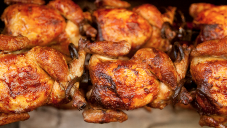 How do you keep a rotisserie chicken moist?