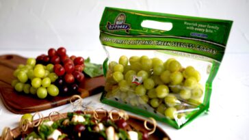 How do you keep grapes from molding?