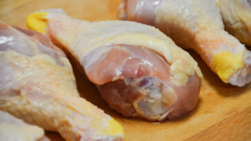 How do you know when chicken is bad?