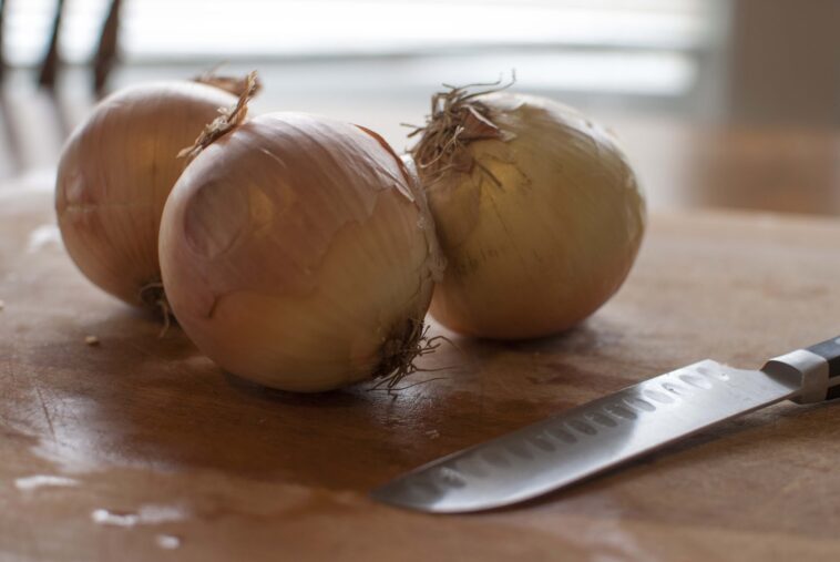 How do you know when diced onions go bad?