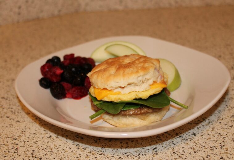 How do you make Jimmy Dean breakfast sandwiches?