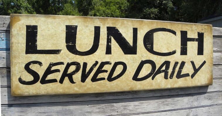 How do you make a cheap lunch?