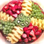 How do you make a fruit tray?
