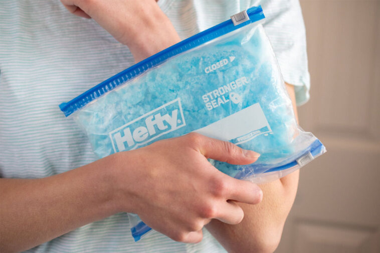 How do you make an ice pack with dish soap?
