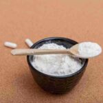 How do you mix protein powder?