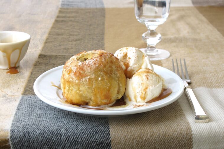 How do you reheat frozen apple dumplings?