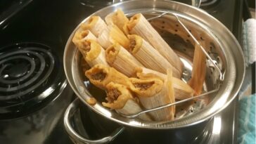 How do you steam tamales in the oven?