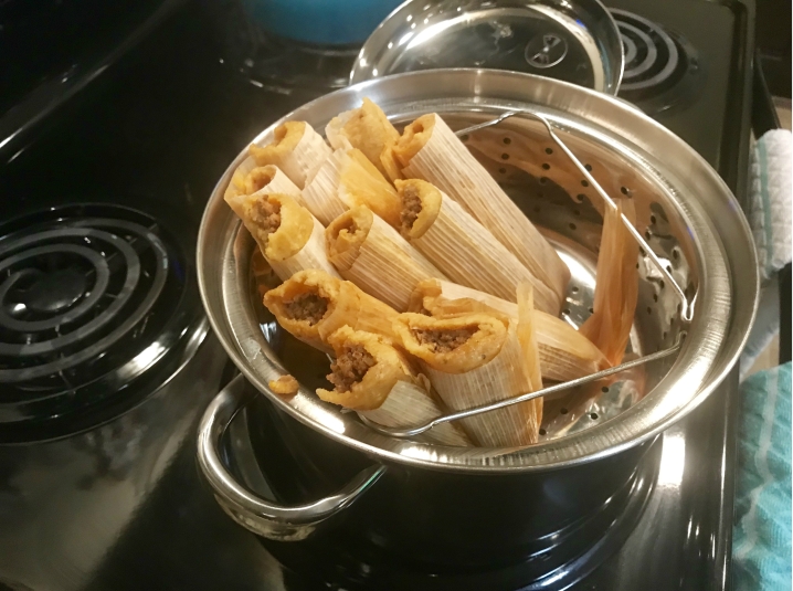 How do you steam tamales in the oven?