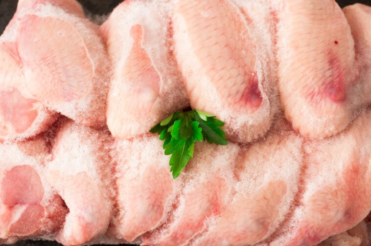 How do you thaw frozen chicken wings?