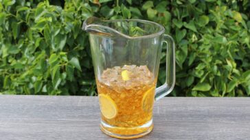 How do you use a pitcher for iced tea?