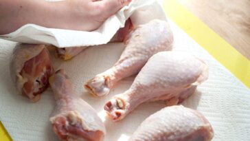 How do you weigh chicken drumsticks?