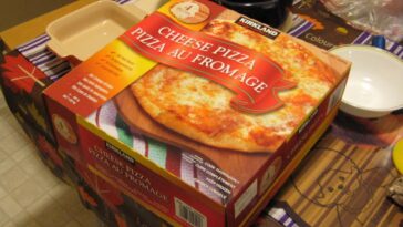 How does Costco Cook Kirkland pizza?