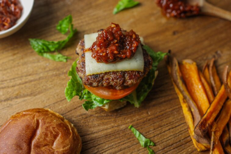 How does Gordon Ramsay make BBQ sauce?