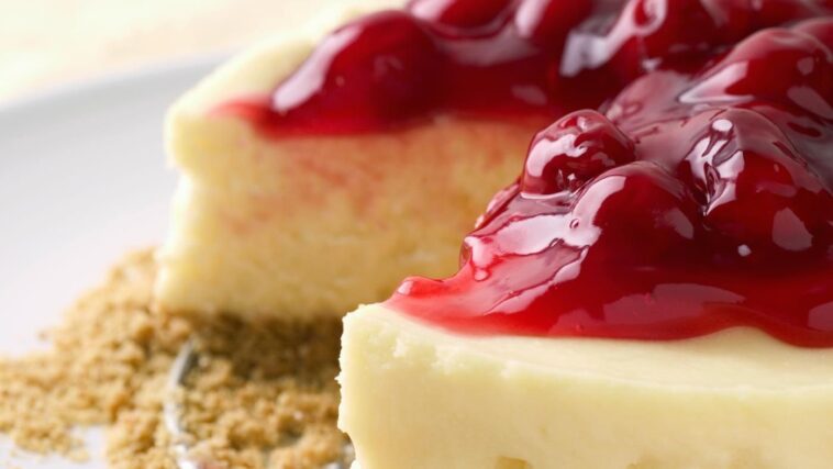 How long can a Junior's cheesecake last?