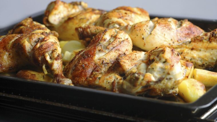 How long does it take to cook chicken wings at 375?