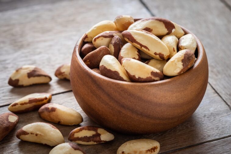 How many Brazil nuts have enough selenium?