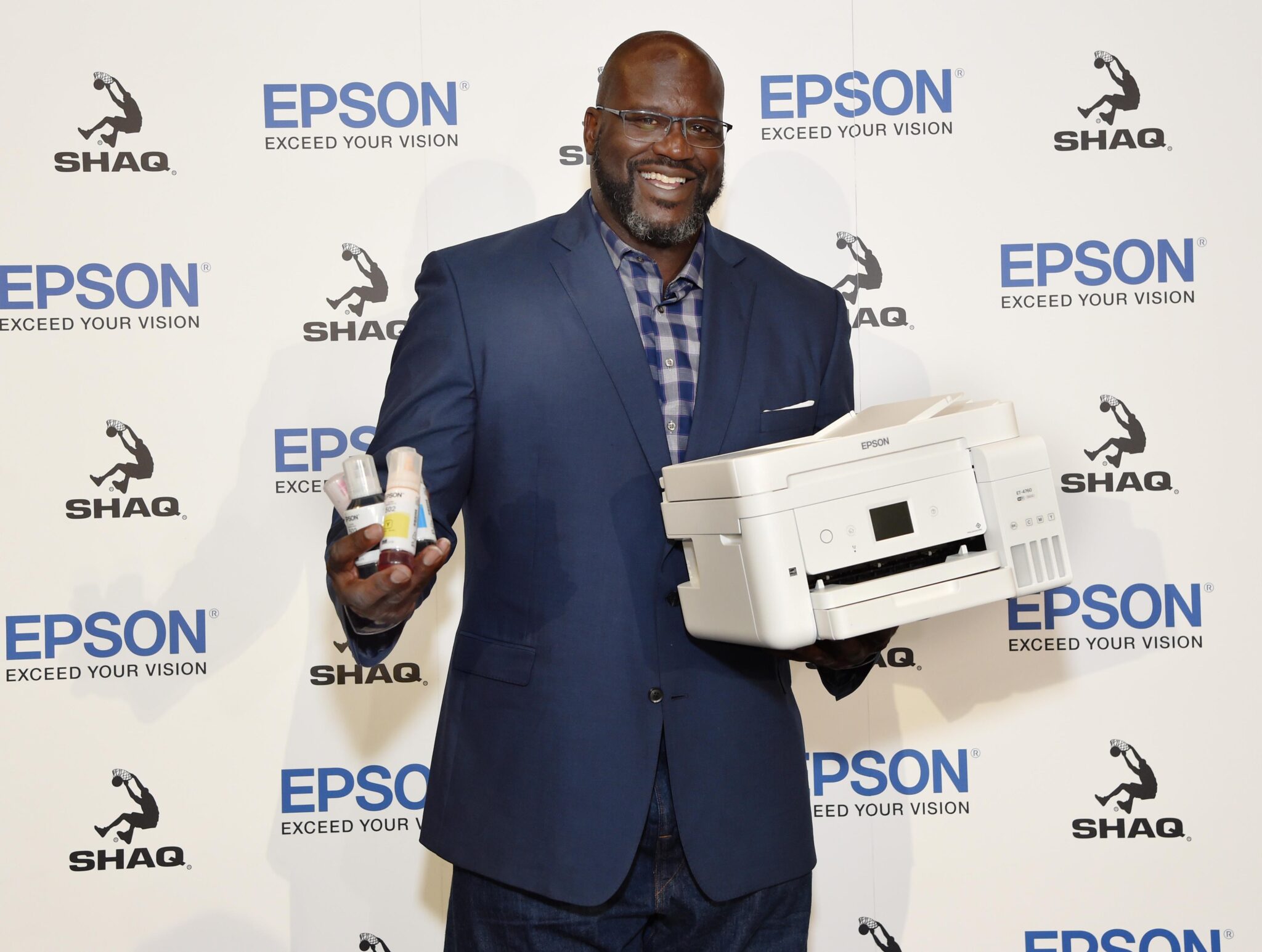 How many Papa John's does Shaquille O'Neal own?